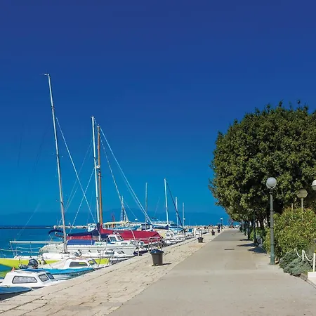 1 Bedroom Gorgeous In Marsici شقة *